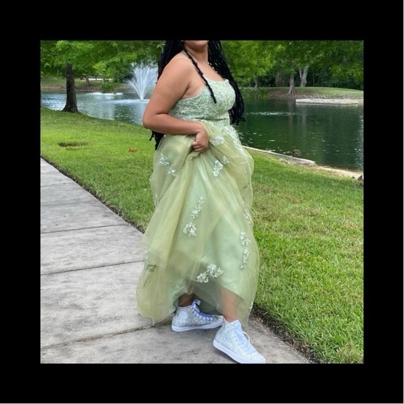 Peridot Green Crystal Diamond & Pearls High Top Converse Sizes 5-14 New - Picture 12 of 15